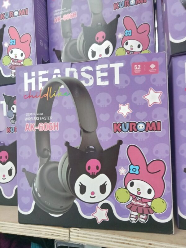 AUDIFONO KUROMI